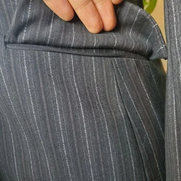 BCBG MaxAzria | Pinstripe Collared Single Breasted Contoured Blazer Jacket (S) - Picture 5 of 12